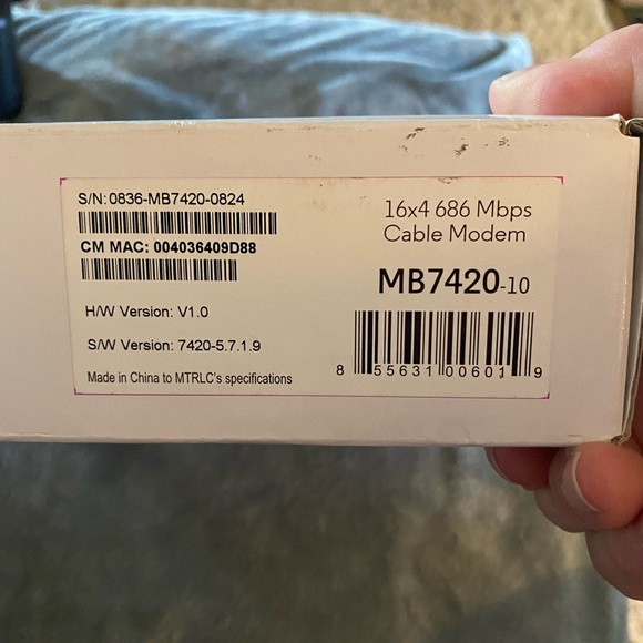 Motorola Cable Modern MB7420 Xfinity - Picture 2 of 6